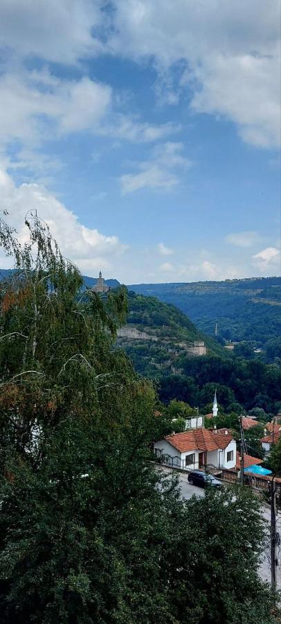 Авиа- Бижу В Полите На Царевец Veliko Turnovo Bagian luar foto