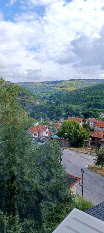 Авиа- Бижу В Полите На Царевец Veliko Turnovo Bagian luar foto