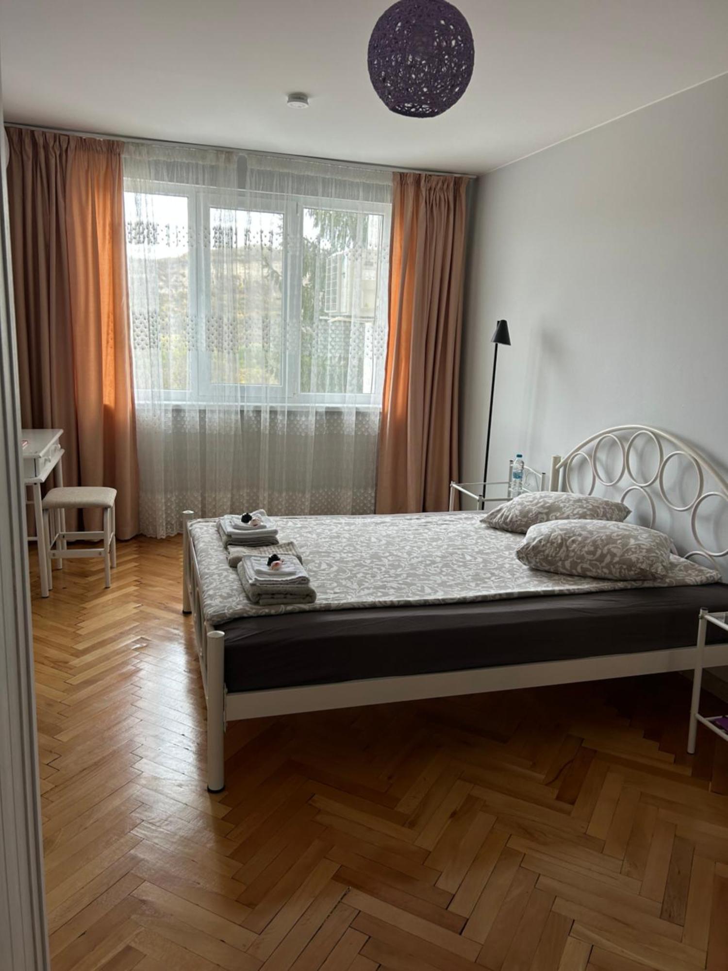 Авиа- Бижу В Полите На Царевец Veliko Turnovo Bagian luar foto